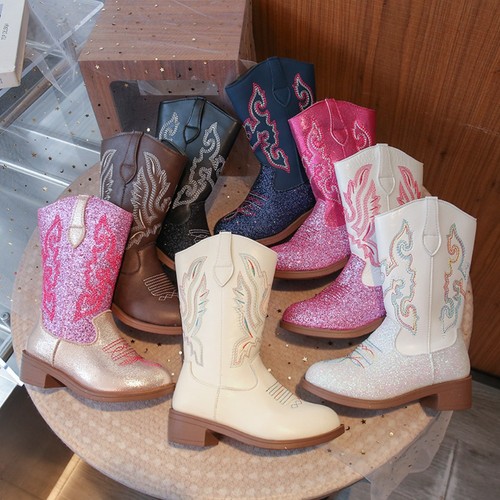 Nuovi stivali cowboy - cowboy, con